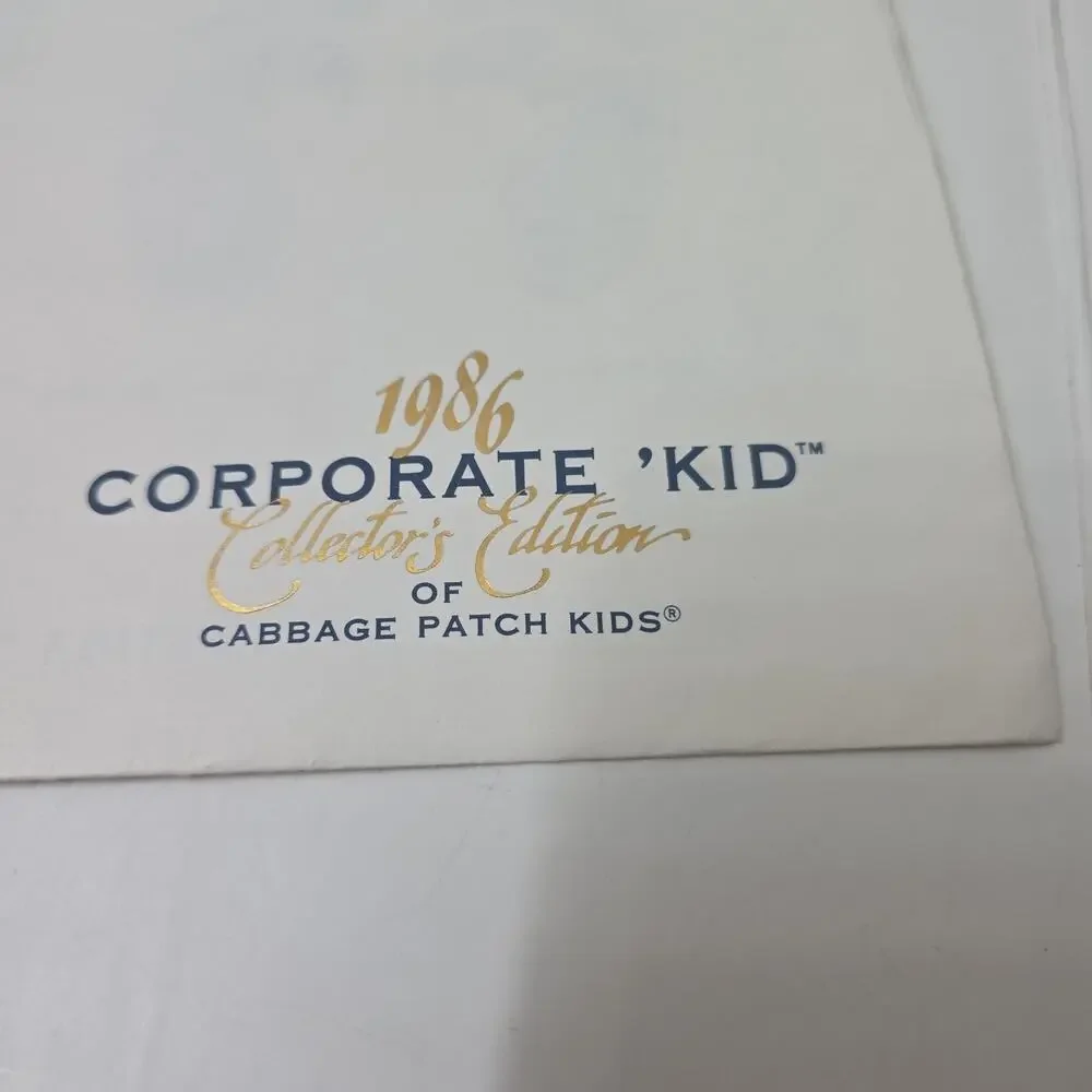 Cabbage Patch Kids Soft Sculpture Corporate Kid Doll w Paper Briefcase Complete